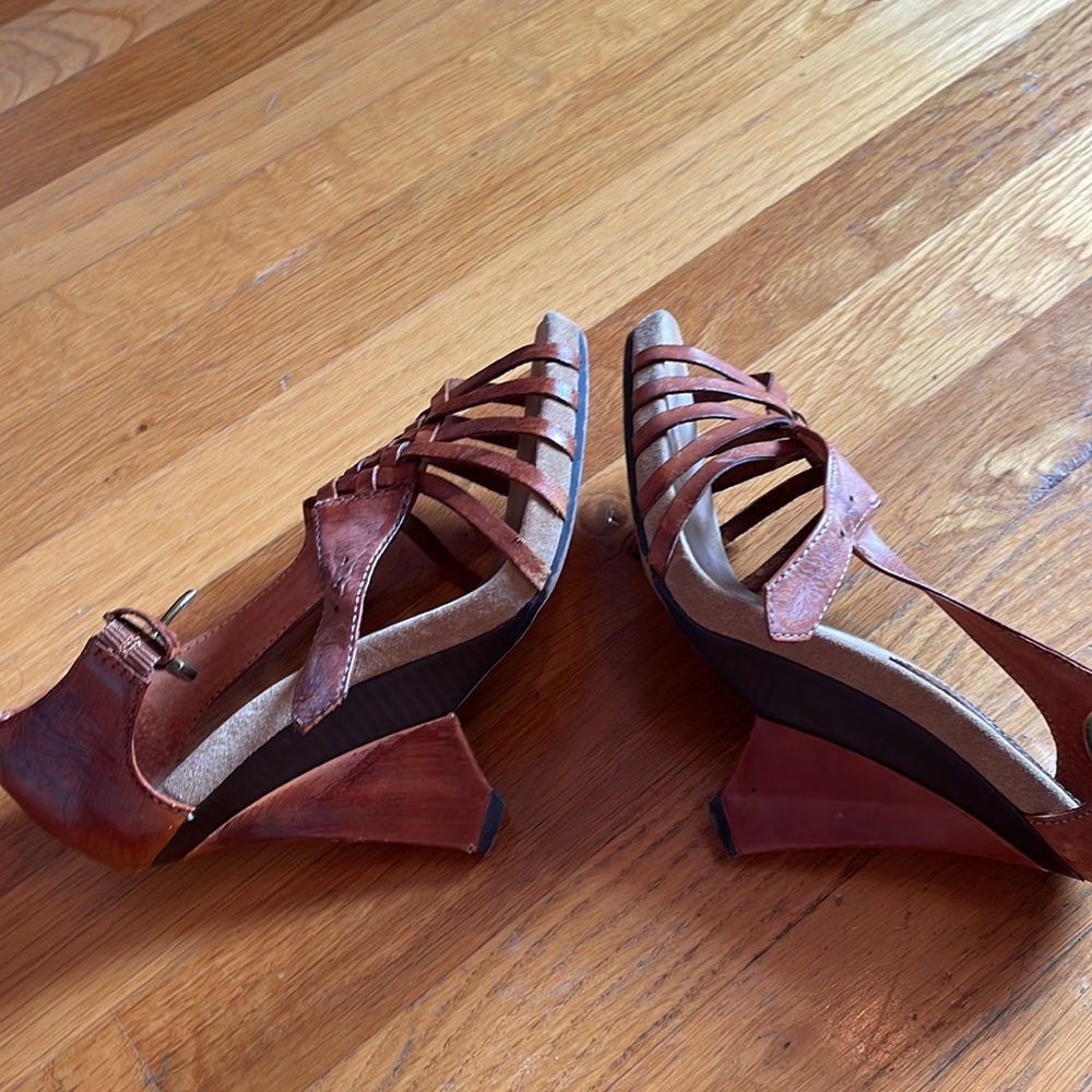 Vintage Sam Edelman Sahara Wedge  Leather Heels size 8 - Picture 9 of 11